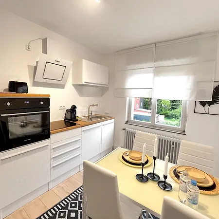 One Bed And One Sofa Bed, Self Check In, Invoice Mönchengladbach