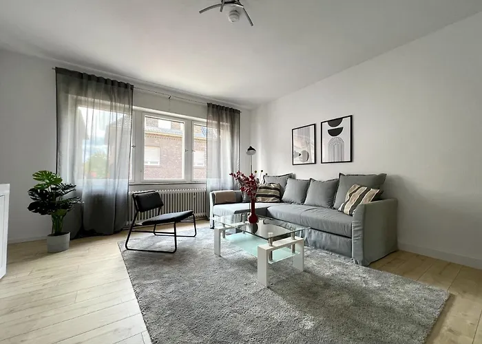 One Bed And One Sofa Bed, Self Check In, Invoice * Mönchengladbach